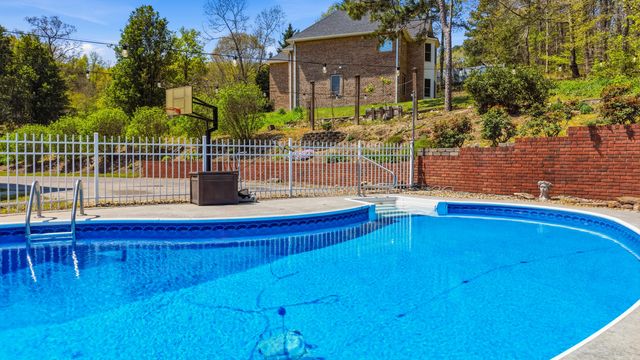 3216 Leona Drive, Rocky Face, GA 30740
