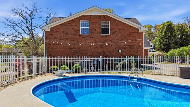 3216 Leona Drive, Rocky Face, GA 30740