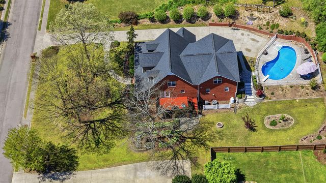 3216 Leona Drive, Rocky Face, GA 30740