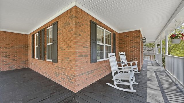 3216 Leona Drive, Rocky Face, GA 30740