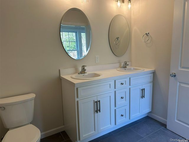 125 W Main Street, Kings Park, NY 11754