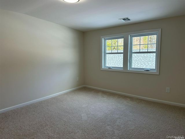 125 W Main Street, Kings Park, NY 11754