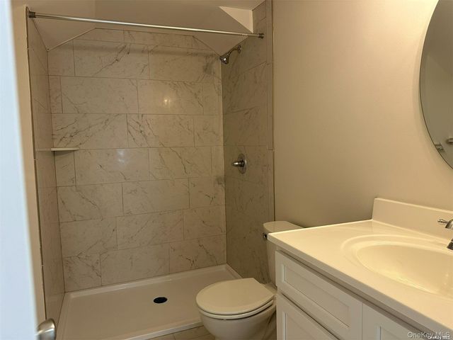 125 W Main Street, Kings Park, NY 11754