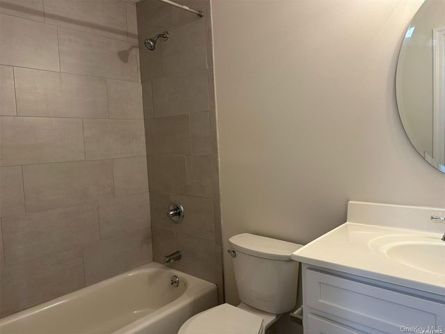 125 W Main Street, Kings Park, NY 11754