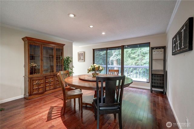 901 129th Place NE, Bellevue, WA 98005