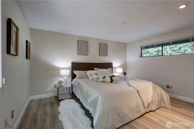 901 129th Place NE, Bellevue, WA 98005