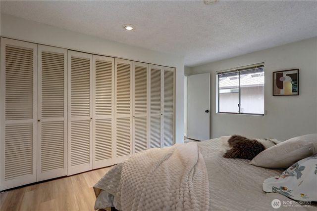 901 129th Place NE, Bellevue, WA 98005