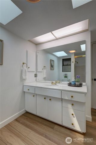 901 129th Place NE, Bellevue, WA 98005