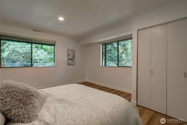 901 129th Place NE, Bellevue, WA 98005