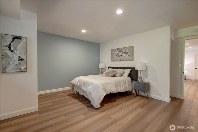 901 129th Place NE, Bellevue, WA 98005