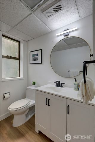 901 129th Place NE, Bellevue, WA 98005