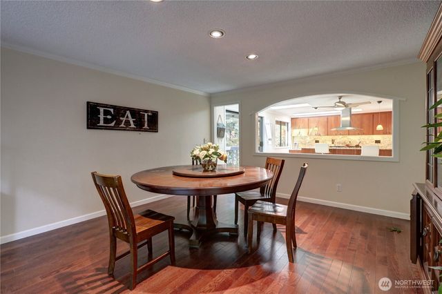 901 129th Place NE, Bellevue, WA 98005