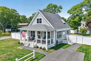245 Edgewater Drive E, East Falmouth, MA 02536
