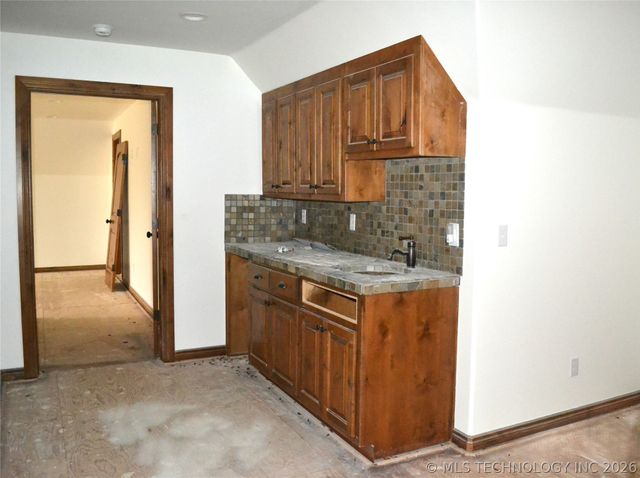 4121 N Commerce Street, Ardmore, OK 73401