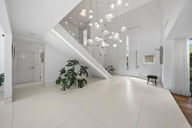 7713 Esterel Dr, La Jolla, CA 92037