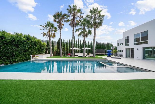 7713 Esterel Dr, La Jolla, CA 92037