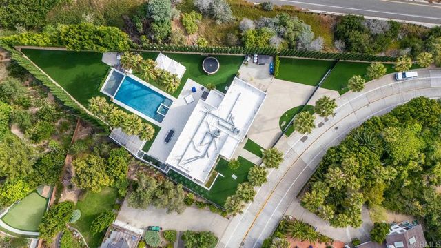 7713 Esterel Dr, La Jolla, CA 92037