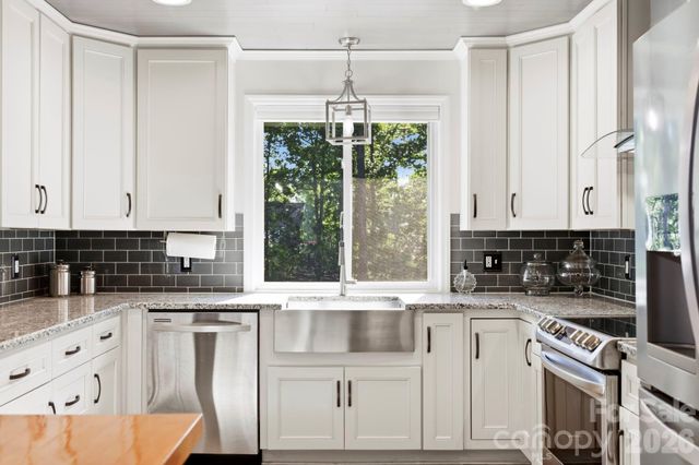 168 S Country Lane, Mills River, NC 28759