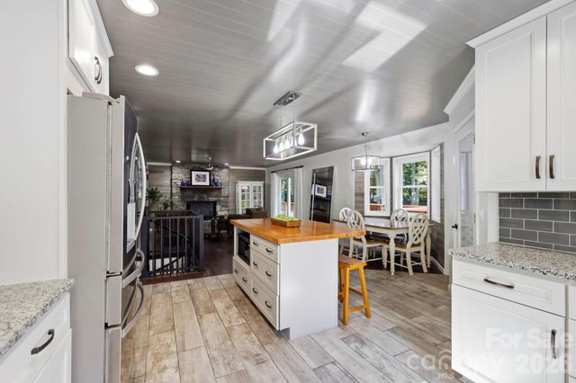 168 S Country Lane, Mills River, NC 28759