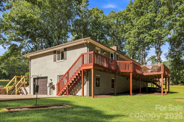 168 S Country Lane, Mills River, NC 28759