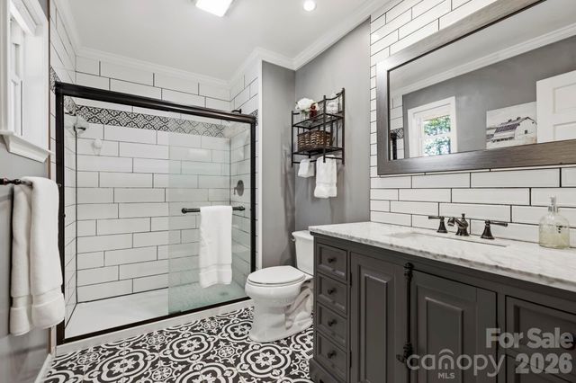 168 S Country Lane, Mills River, NC 28759