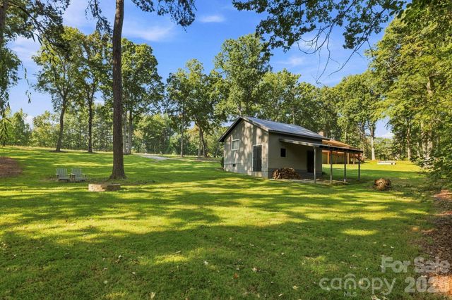 168 S Country Lane, Mills River, NC 28759