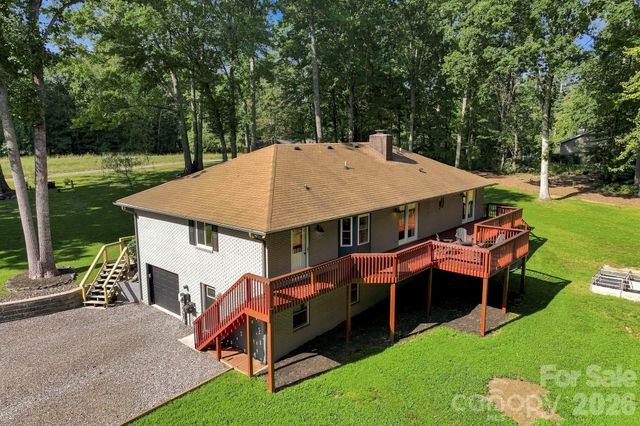168 S Country Lane, Mills River, NC 28759