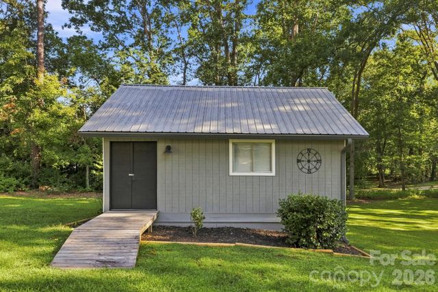 168 S Country Lane, Mills River, NC 28759