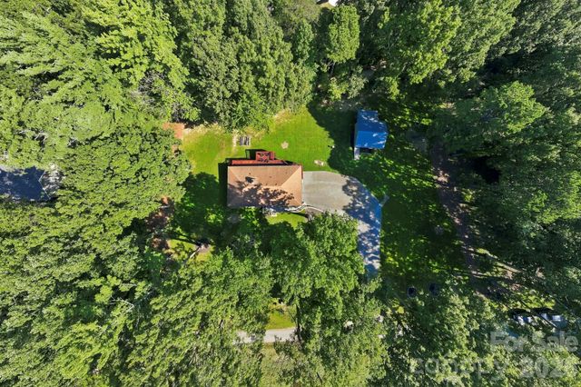 168 S Country Lane, Mills River, NC 28759
