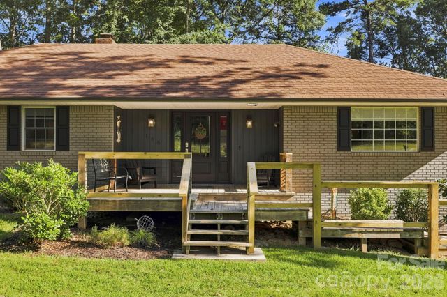 168 S Country Lane, Mills River, NC 28759