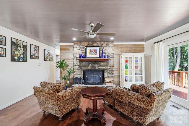 168 S Country Lane, Mills River, NC 28759
