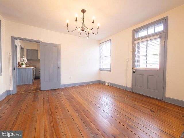 703 S LOUDOUN ST, Winchester, VA 22601