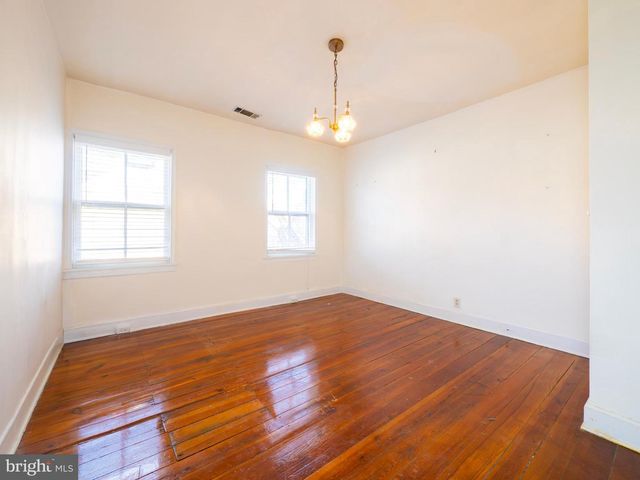 703 S LOUDOUN ST, Winchester, VA 22601