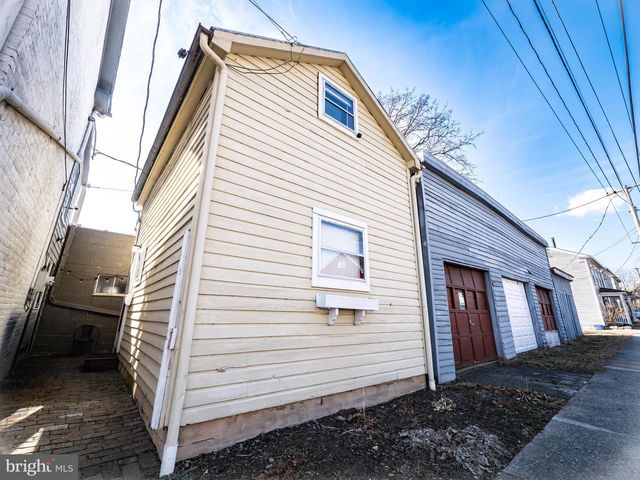 703 S LOUDOUN ST, Winchester, VA 22601