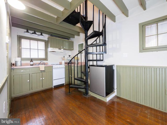 703 S LOUDOUN ST, Winchester, VA 22601