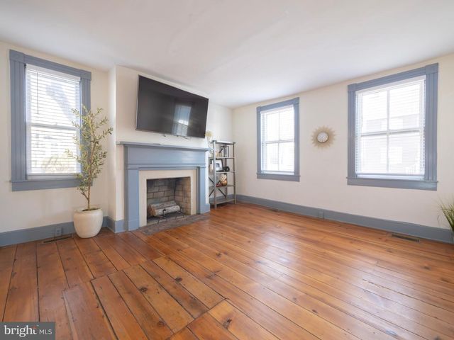 703 S LOUDOUN ST, Winchester, VA 22601