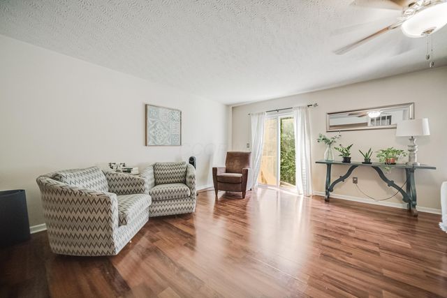 970 Sara Court, Pataskala, OH 43062