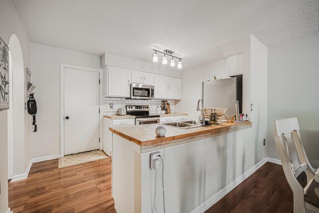 970 Sara Court, Pataskala, OH 43062
