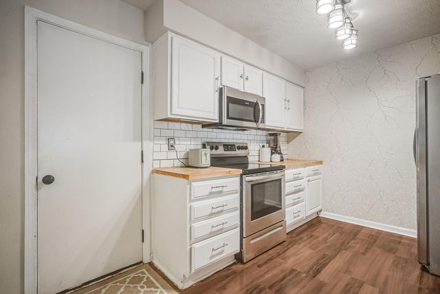 970 Sara Court, Pataskala, OH 43062