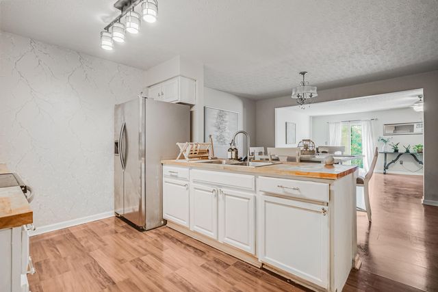 970 Sara Court, Pataskala, OH 43062