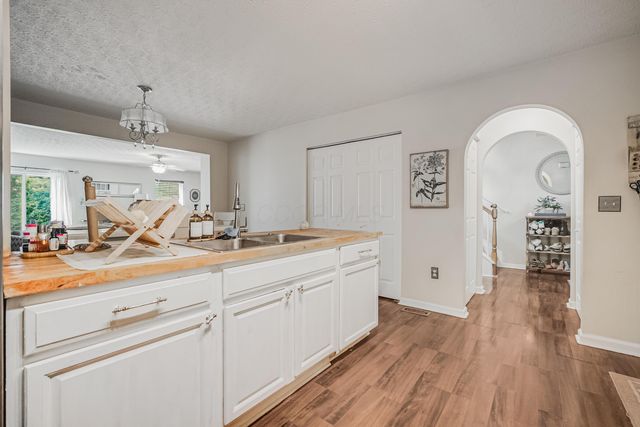 970 Sara Court, Pataskala, OH 43062