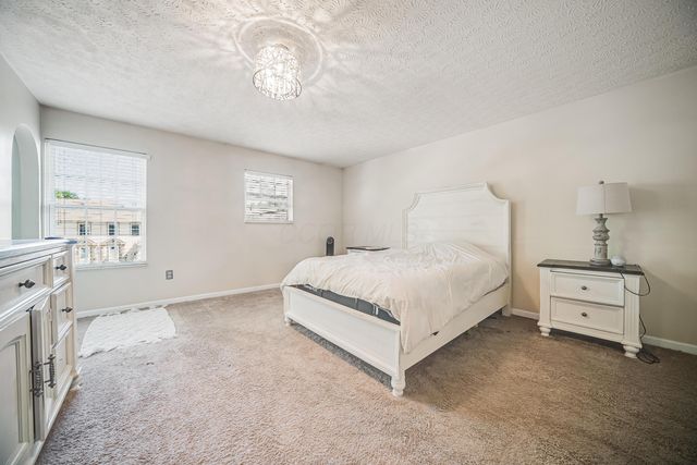 970 Sara Court, Pataskala, OH 43062