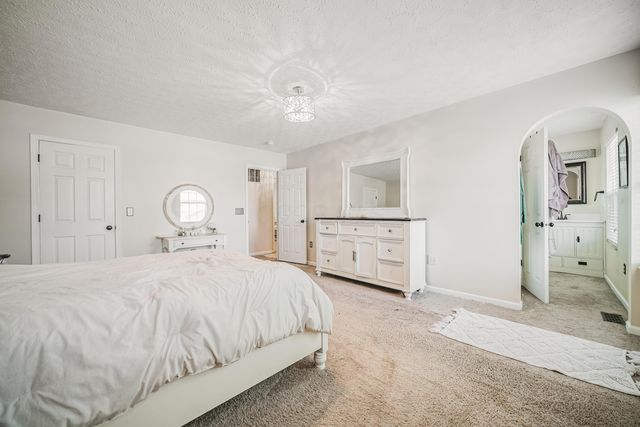 970 Sara Court, Pataskala, OH 43062
