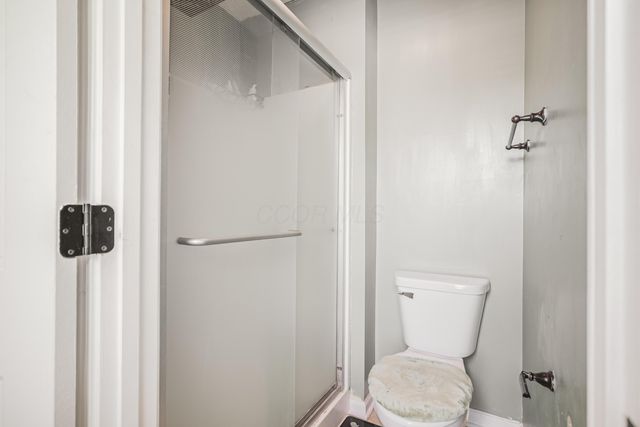 970 Sara Court, Pataskala, OH 43062