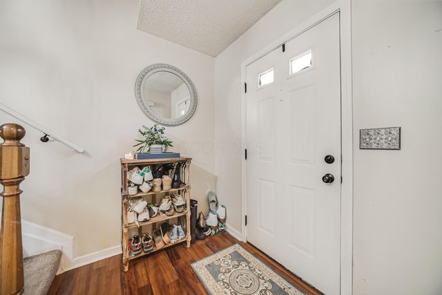 970 Sara Court, Pataskala, OH 43062