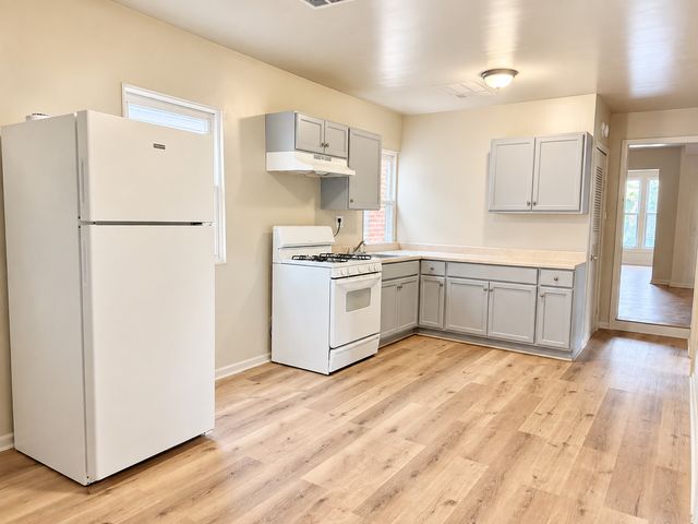 909 N Homan Avenue, Chicago, IL 60651