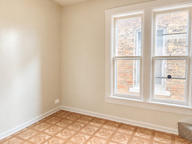 909 N Homan Avenue, Chicago, IL 60651