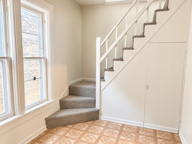 909 N Homan Avenue, Chicago, IL 60651