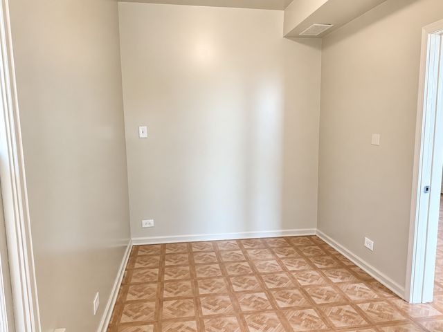 909 N Homan Avenue, Chicago, IL 60651