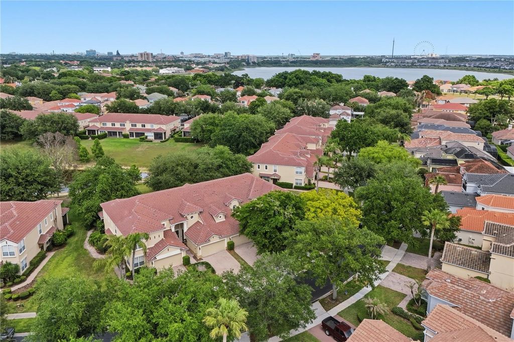 Image 39 of property listing at 8407 VIA BELLA NOTTE, Orlando, FL 32836